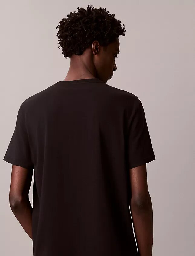 Κλασικό T-shirt με γραφικό λογότυπο σε σκιώδη απόδοση Κλασικό T-shirt με γραφικό λογότυπο σε σκιώδη απόδοση