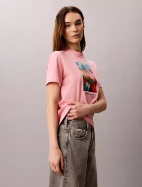 Κλασικό T-shirt με γραφικό λουλουδιών