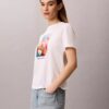 Κλασικό T-shirt με γραφικό λουλουδιών