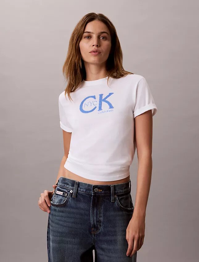 Κλασικό T-shirt με γραφικό Monogram Nyc Κλασικό T-shirt με γραφικό Monogram Nyc