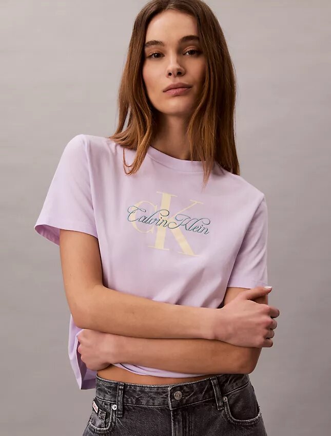 Κλασικό T-shirt με γραφικό Script Monologo Κλασικό T-shirt με γραφικό Script Monologo