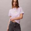 Κλασικό T-shirt με γραφικό Script Monologo Κλασικό T-shirt με γραφικό Script Monologo