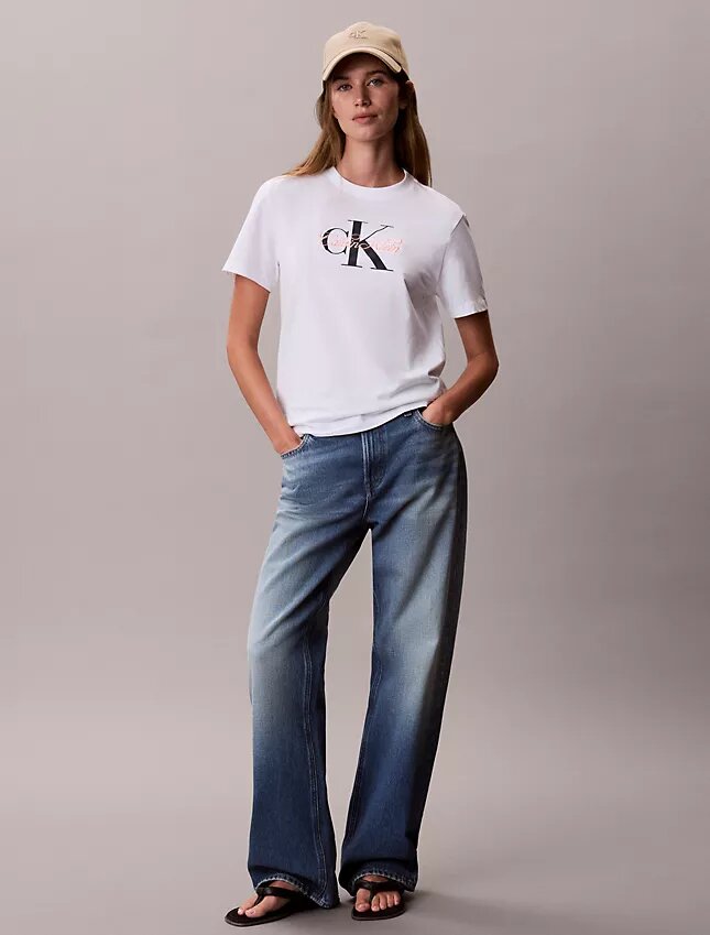 Κλασικό T-shirt με γραφικό Script Monologo Κλασικό T-shirt με γραφικό Script Monologo