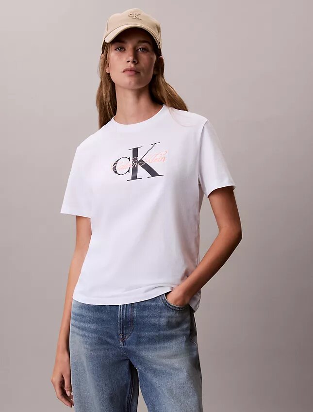 Κλασικό T-shirt με γραφικό Script Monologo Κλασικό T-shirt με γραφικό Script Monologo