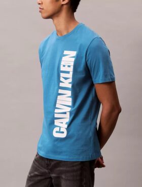 Κλασικό T-shirt με κάθετο λογότυπο
