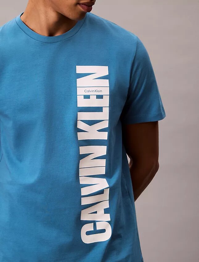 Κλασικό T-shirt με κάθετο λογότυπο Κλασικό T-shirt με κάθετο λογότυπο
