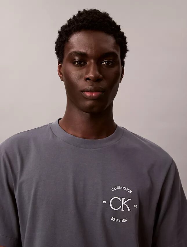 Κλασικό T-shirt με κυκλικό λογότυπο Κλασικό T-shirt με κυκλικό λογότυπο