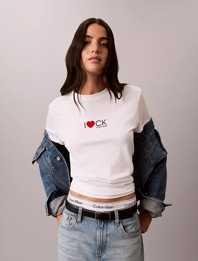 Κλασικό T-shirt με λογότυπο καρδιά Κλασικό T-shirt με λογότυπο καρδιά