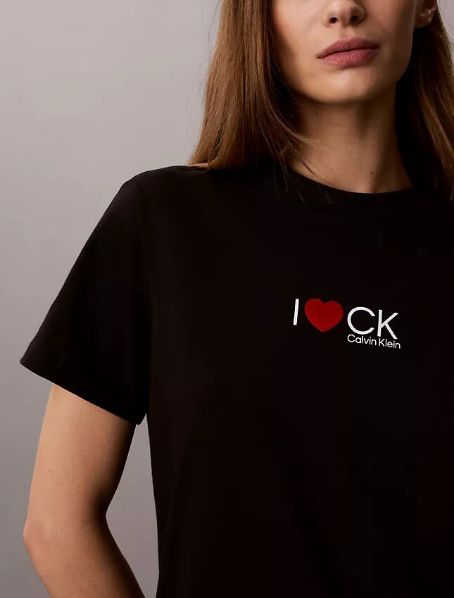 Κλασικό T-shirt με λογότυπο καρδιά Κλασικό T-shirt με λογότυπο καρδιά