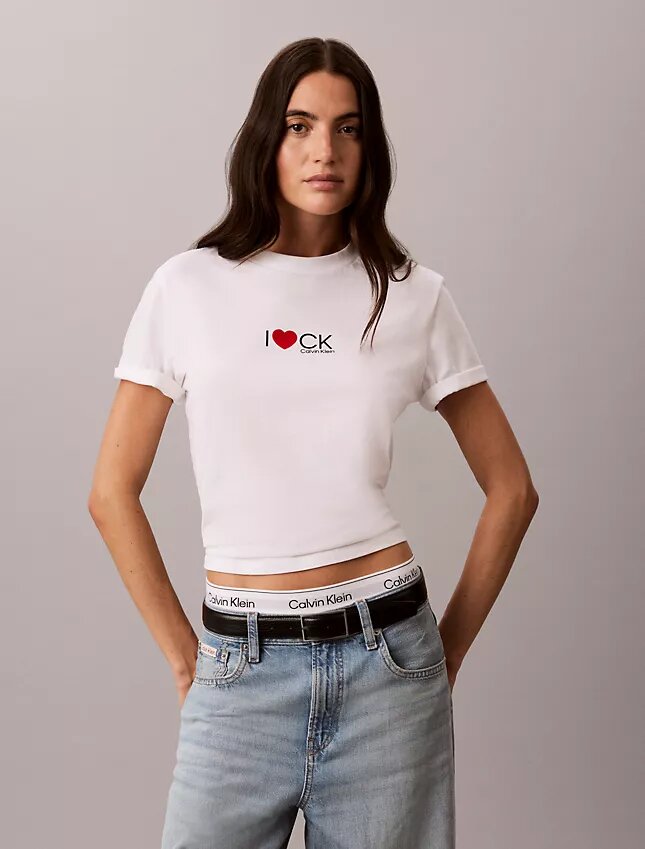 Κλασικό T-shirt με λογότυπο καρδιά Κλασικό T-shirt με λογότυπο καρδιά