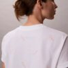 Κλασικό T-shirt με λογότυπο σε όλη την επιφάνεια