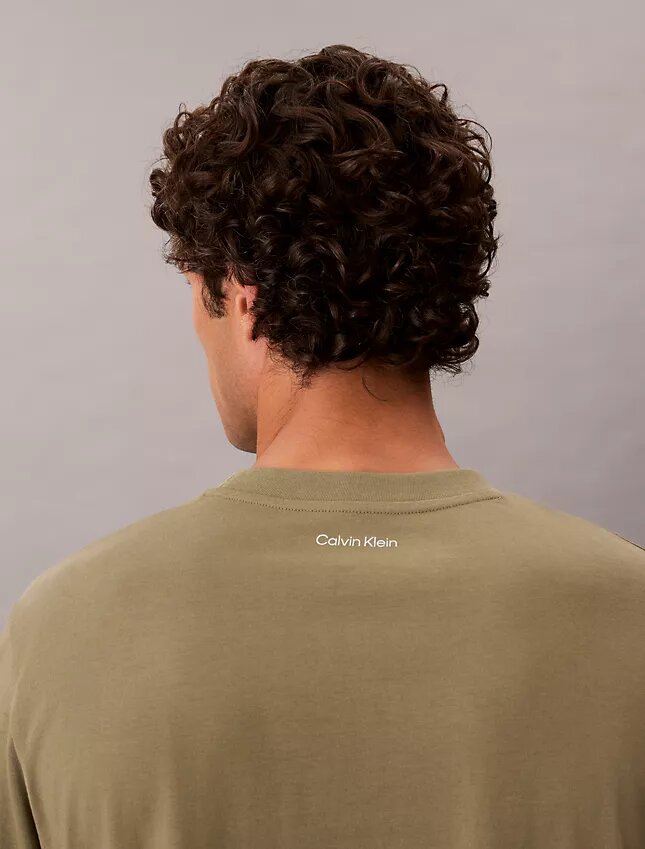 Κλασικό T-shirt με μικρό λογότυπο Κλασικό T-shirt με μικρό λογότυπο