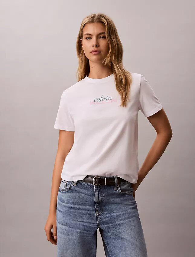 Κλασικό T-shirt με πολυεπίπεδο λογότυπο Κλασικό T-shirt με πολυεπίπεδο λογότυπο