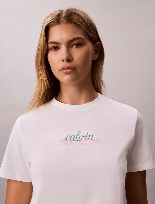 Κλασικό T-shirt με πολυεπίπεδο λογότυπο Κλασικό T-shirt με πολυεπίπεδο λογότυπο