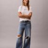 Κλασικό T-shirt με πολυεπίπεδο λογότυπο Κλασικό T-shirt με πολυεπίπεδο λογότυπο