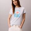 Κλασικό T-shirt με σχέδιο μαργαρίτα Κλασικό T-shirt με σχέδιο μαργαρίτα