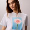 Κλασικό T-shirt με σχέδιο μαργαρίτα Κλασικό T-shirt με σχέδιο μαργαρίτα