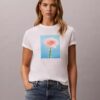 Κλασικό T-shirt με σχέδιο μαργαρίτα Κλασικό T-shirt με σχέδιο μαργαρίτα