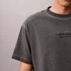 Κλασικό T-shirt με στρογγυλό λαιμό και ξεθωριασμένο λογότυπο