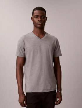 Κλασικό T-shirt με V λαιμόκοψη Liquid Touch