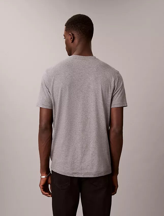 Κλασικό T-shirt με V λαιμόκοψη Liquid Touch Κλασικό T-shirt με V λαιμόκοψη Liquid Touch