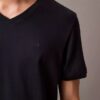 Κλασικό T-shirt με V λαιμόκοψη Liquid Touch