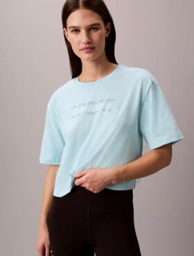 Κοντό, φαρδύ T-shirt για τις μετακινήσεις