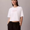 Κοντό, φαρδύ T-shirt για τις μετακινήσεις Κοντό, φαρδύ T-shirt για τις μετακινήσεις