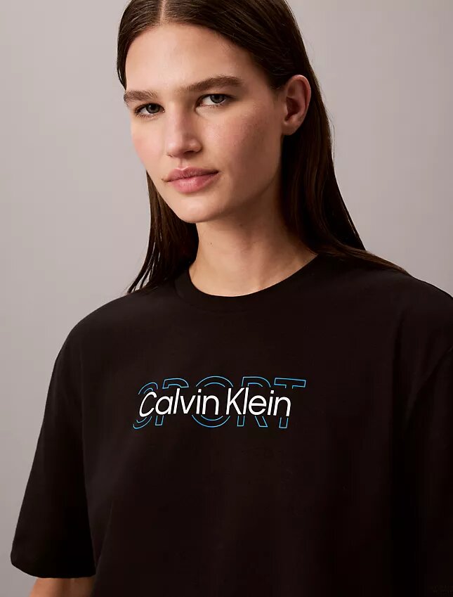 Κοντό, φαρδύ T-shirt για τις μετακινήσεις Κοντό, φαρδύ T-shirt για τις μετακινήσεις