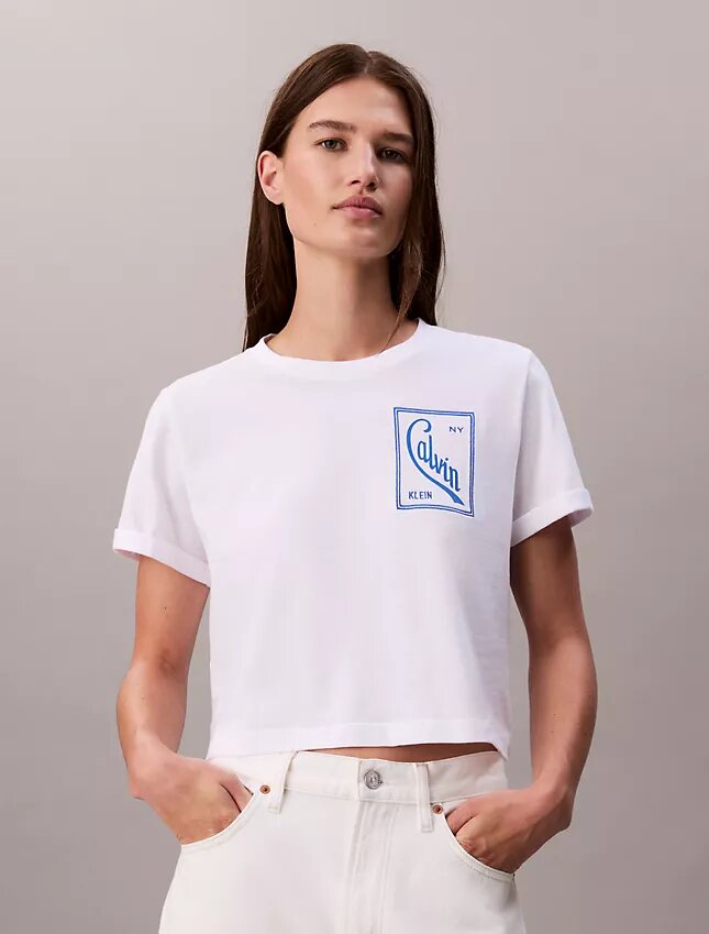 Κοντό, φαρδύ T-shirt με λογότυπο Κοντό, φαρδύ T-shirt με λογότυπο