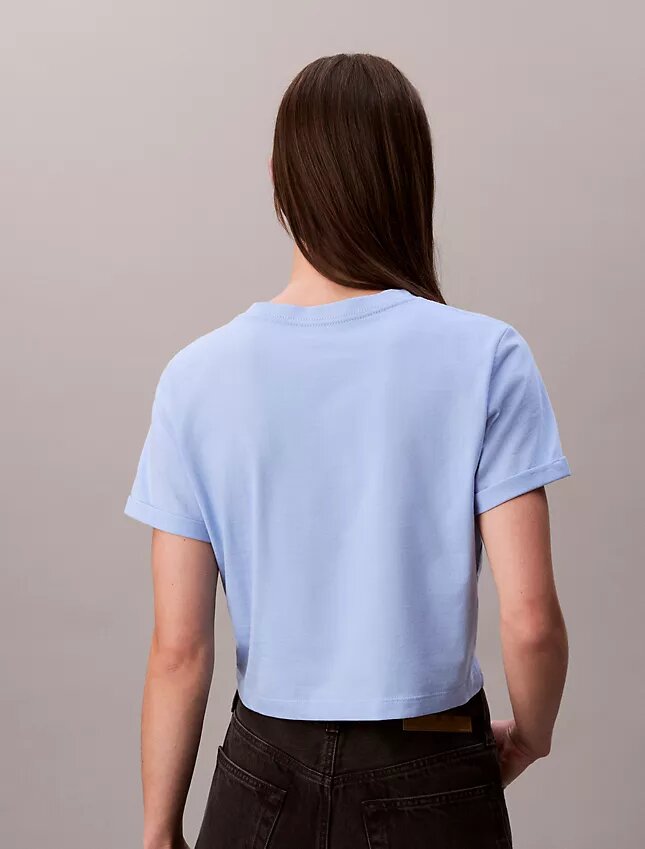 Κοντό, φαρδύ T-shirt με λογότυπο Κοντό, φαρδύ T-shirt με λογότυπο