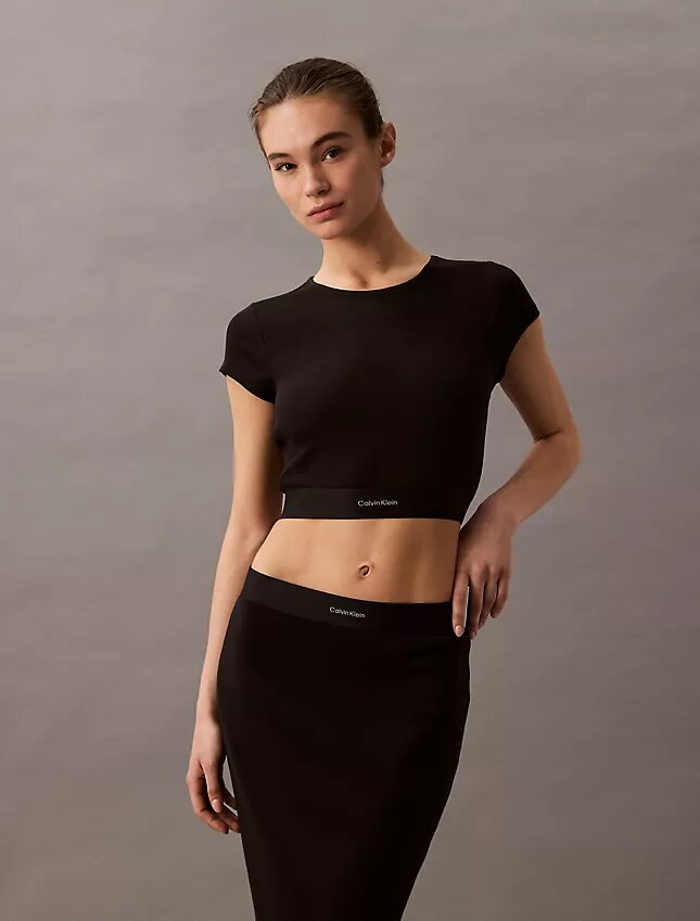 Κοντό μπλουζάκι από Cotton Stretch ύφασμα Κοντό μπλουζάκι από Cotton Stretch ύφασμα