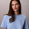 Κοντό μπλουζάκι με γραφικό Calvin Klein σε καλλιγραφικά γράμματα