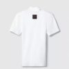 Κοντό T-shirt με στενή γραμμή και στρογγυλό λαιμό Κοντό T-shirt με στενή γραμμή και στρογγυλό λαιμό