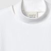 Κοντό T-shirt με στενή γραμμή και στρογγυλό λαιμό Κοντό T-shirt με στενή γραμμή και στρογγυλό λαιμό