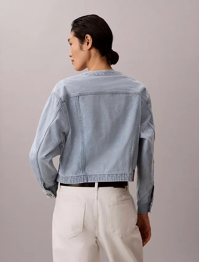 Κοντό τζιν Trucker Jacket χωρίς γιακά Κοντό τζιν Trucker Jacket χωρίς γιακά