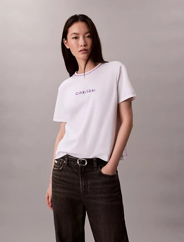 Κοντομάνικο T-shirt με κεντημένο λογότυπο Κοντομάνικο T-shirt με κεντημένο λογότυπο