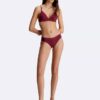 Κορυφαία τριγωνική Bikini μπλούζα σε τόνους του ίδιου χρώματος