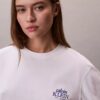 Κουμπωτό T-shirt με κεντημένο λογότυπο