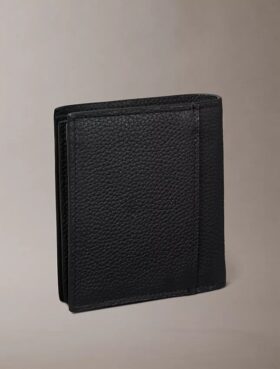 Λεπτό πορτοφόλι τριών πτυχών με ανάγλυφο λογότυπο + θήκη καρτών