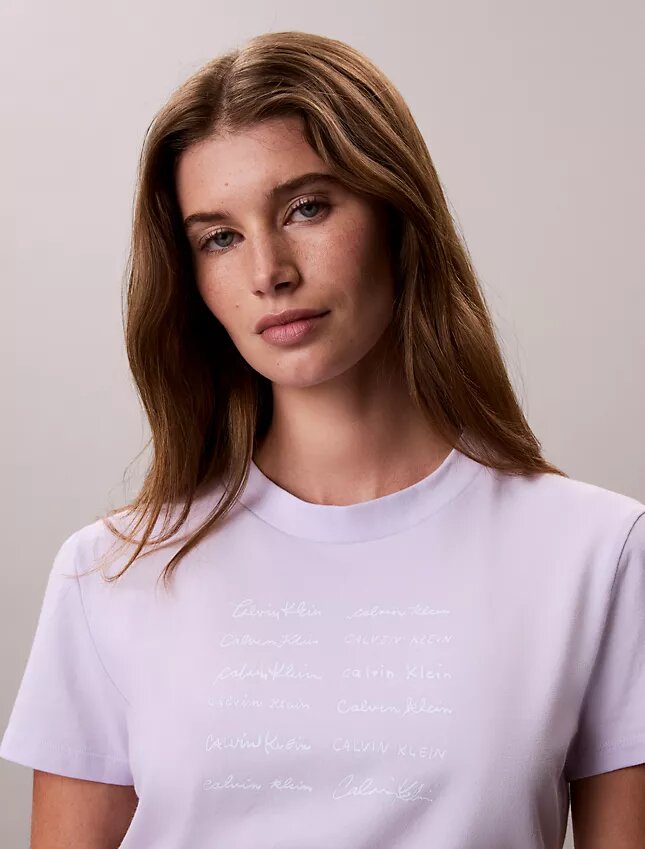 Λογότυπο με γραμματοσειρά, κοντό T-shirt Λογότυπο με γραμματοσειρά, κοντό T-shirt