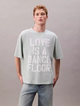 Marc Hundley Pride Love is a Dance Floor Χαλαρό T-Shirt