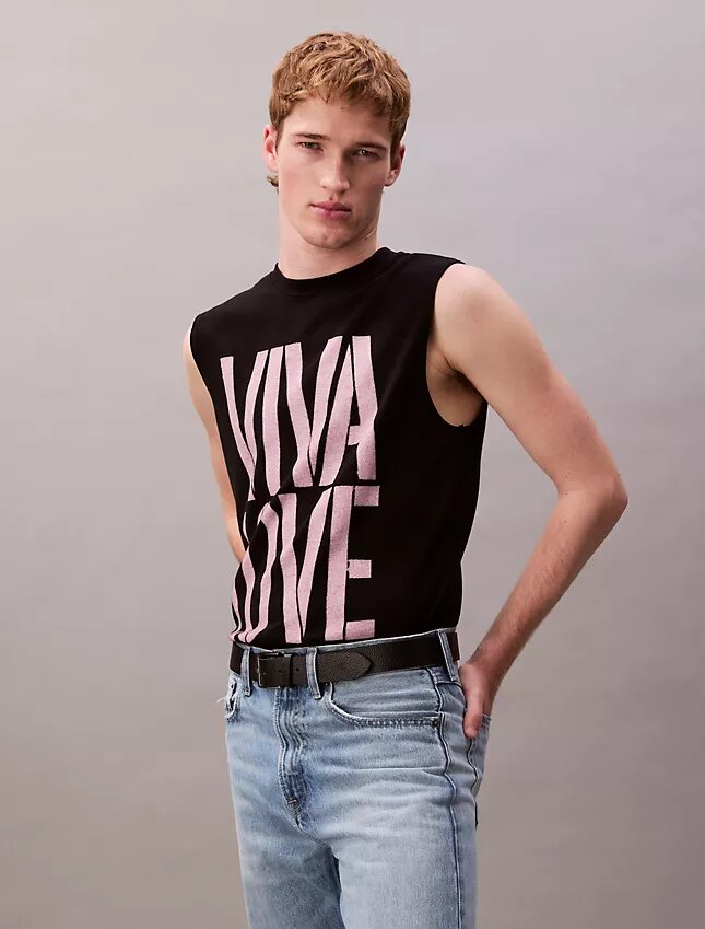Marc Hundley Pride Viva Love Ανεπίσημο αμάνικο μπλουζάκι Marc Hundley Pride Viva Love Ανεπίσημο αμάνικο μπλουζάκι