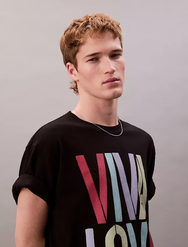 Marc Hundley Pride Viva Love Φαρδύ T-Shirt Marc Hundley Pride Viva Love Φαρδύ T-Shirt