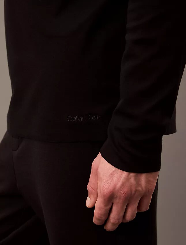 Μαύρο κοντό μπλουζάκι με στρογγυλό λαιμό CK Black Μαύρο κοντό μπλουζάκι με στρογγυλό λαιμό CK Black