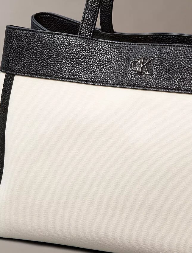 Μεσαία τσάντα tote από καμβά με Monogram Μεσαία τσάντα tote από καμβά με Monogram