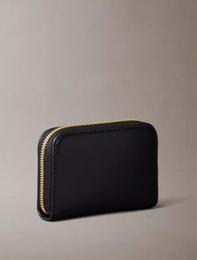 Μεσαίο πορτοφόλι με φερμουάρ και έντονο Monogram