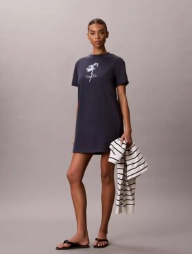 Μίνι φόρεμα T-shirt με floral σχέδιο