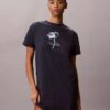 Μίνι φόρεμα T-shirt με floral σχέδιο Μίνι φόρεμα T-shirt με floral σχέδιο