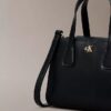 Μίνι τσάντα τύπου tote με Monogram Μίνι τσάντα τύπου tote με Monogram